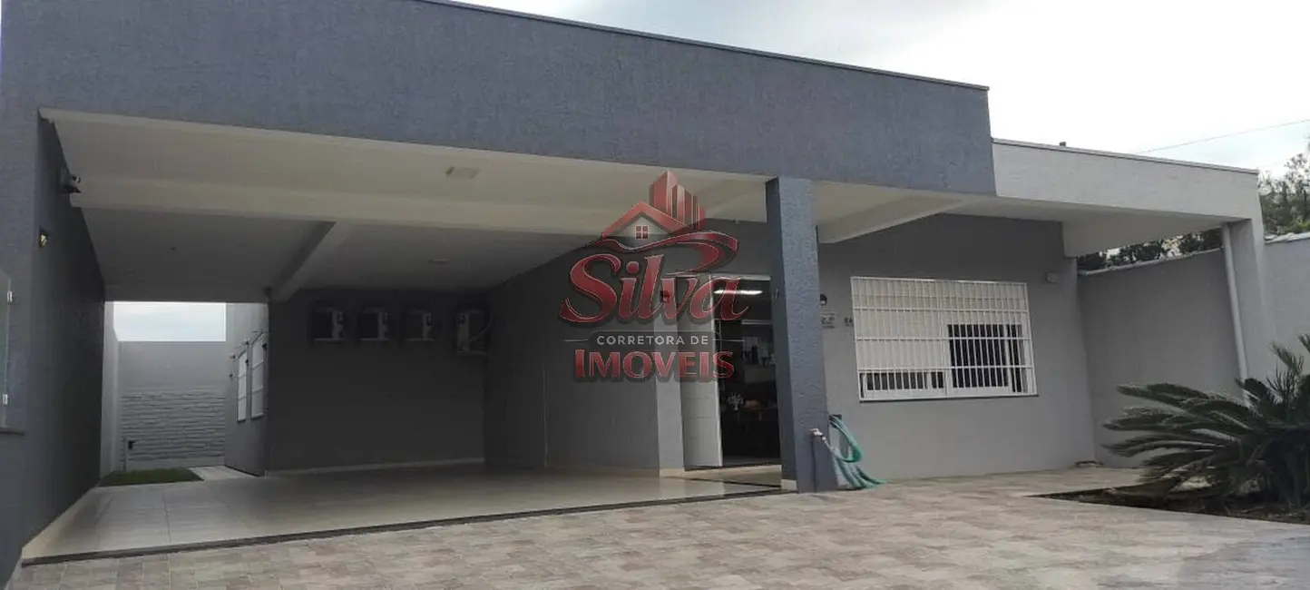 Foto 1 de Casa com 4 quartos à venda em Imbe - RS