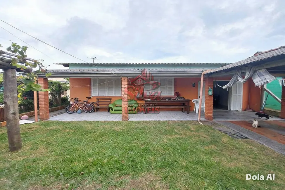 Foto 1 de Casa com 5 quartos à venda em Imbe - RS