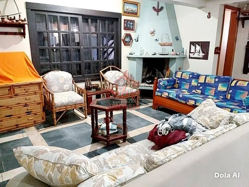 Foto 3 de Casa com 5 quartos à venda em Imbe - RS