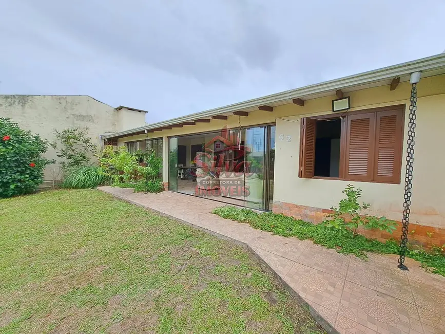 Foto 2 de Casa com 3 quartos à venda, 300m2 em Imbe - RS