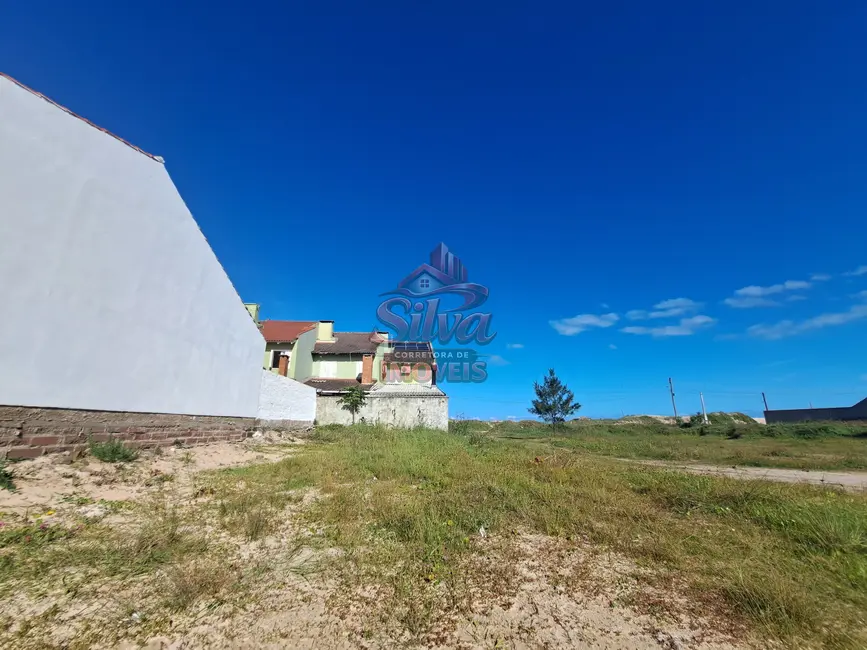 Foto 1 de Terreno / Lote à venda, 300m2 em Imbe - RS