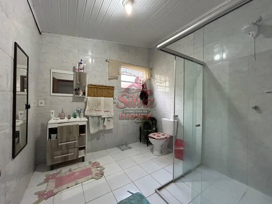 Foto 3 de Casa à venda, 300m2 em Imbe - RS