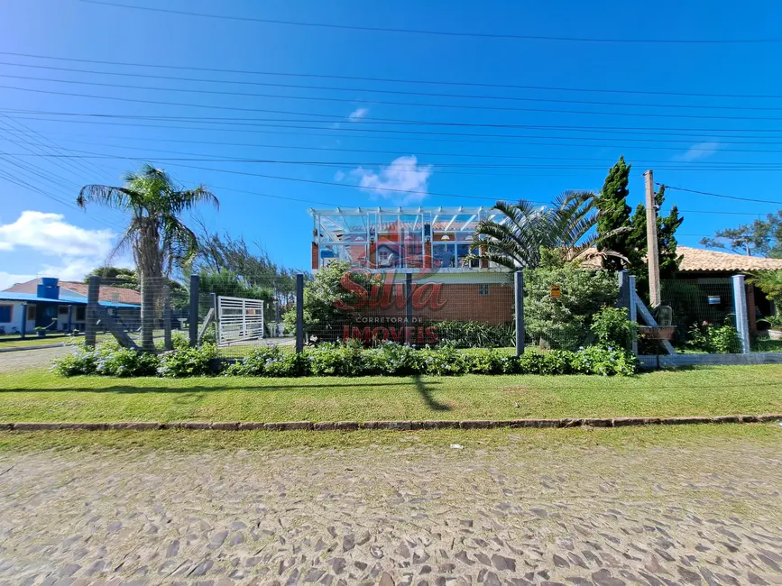 Foto 2 de Casa com 4 quartos à venda, 325m2 em Imbe - RS