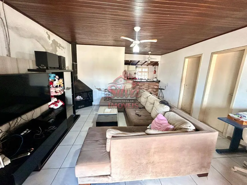 Foto 3 de Casa à venda, 300m2 em Imbe - RS