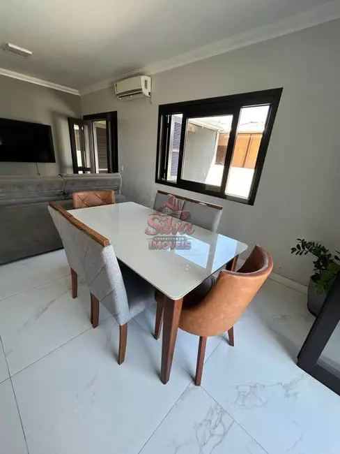 Foto 4 de Casa com 3 quartos à venda, 300m2 em Imbe - RS