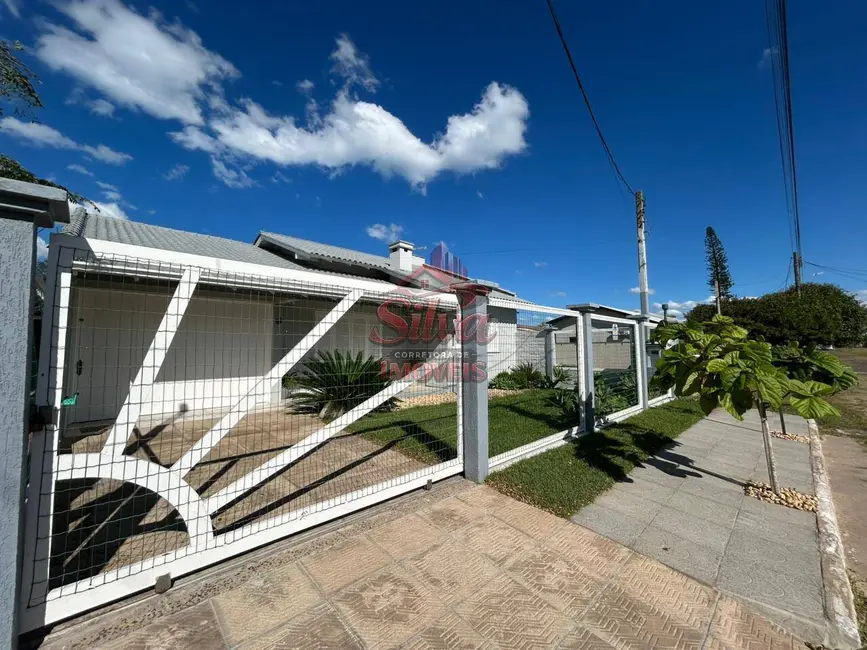 Foto 1 de Casa com 3 quartos à venda em Imbe - RS