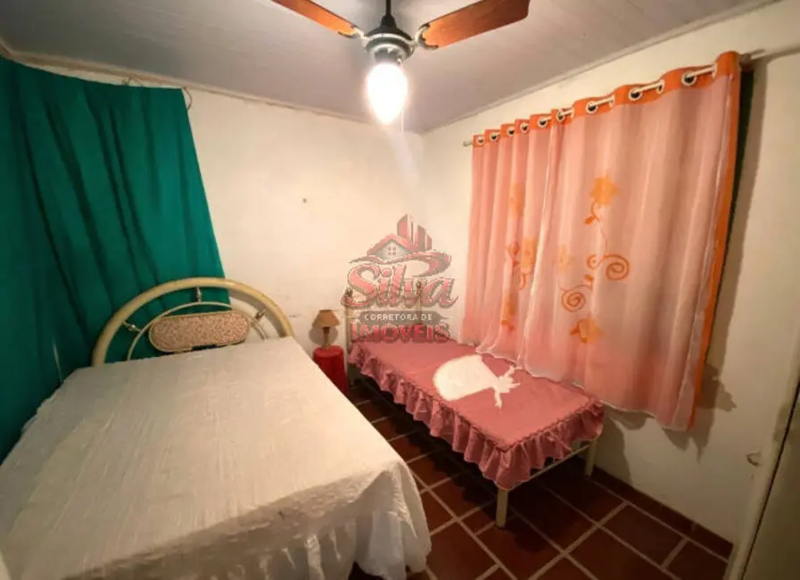 Casa com 3 quartos à venda em Imbe - RS - imagem 3 Foto 3 de Casa com 3 quartos à venda em Imbe - RS