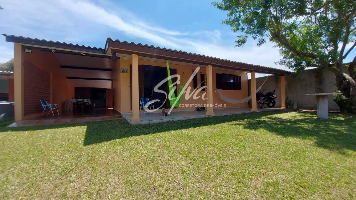 Foto 1 de Casa à venda, 300m2 em Imbe - RS
