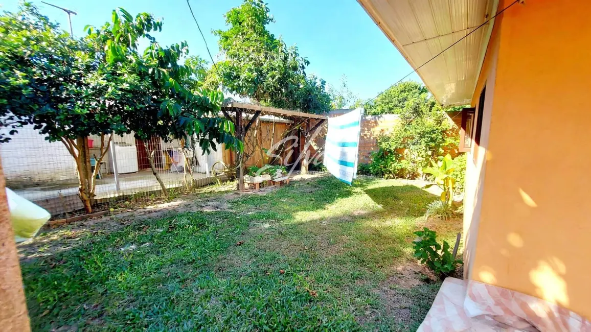 Foto 2 de Casa com 3 quartos à venda, 300m2 em Imbe - RS