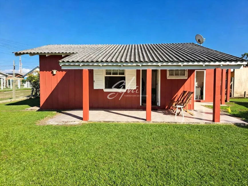 Foto 1 de Casa com 3 quartos à venda em Imbe - RS