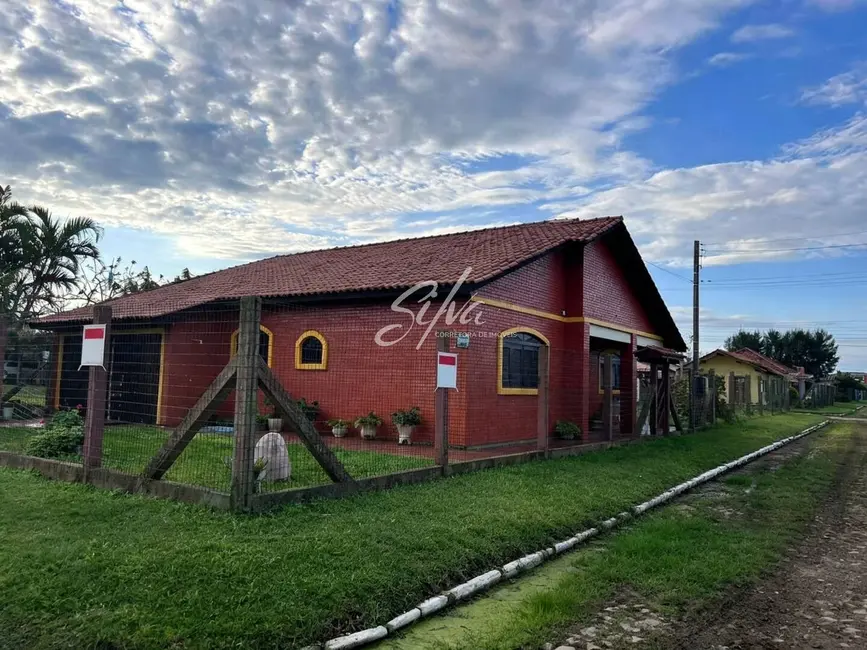 Foto 1 de Casa com 4 quartos à venda em Imbe - RS