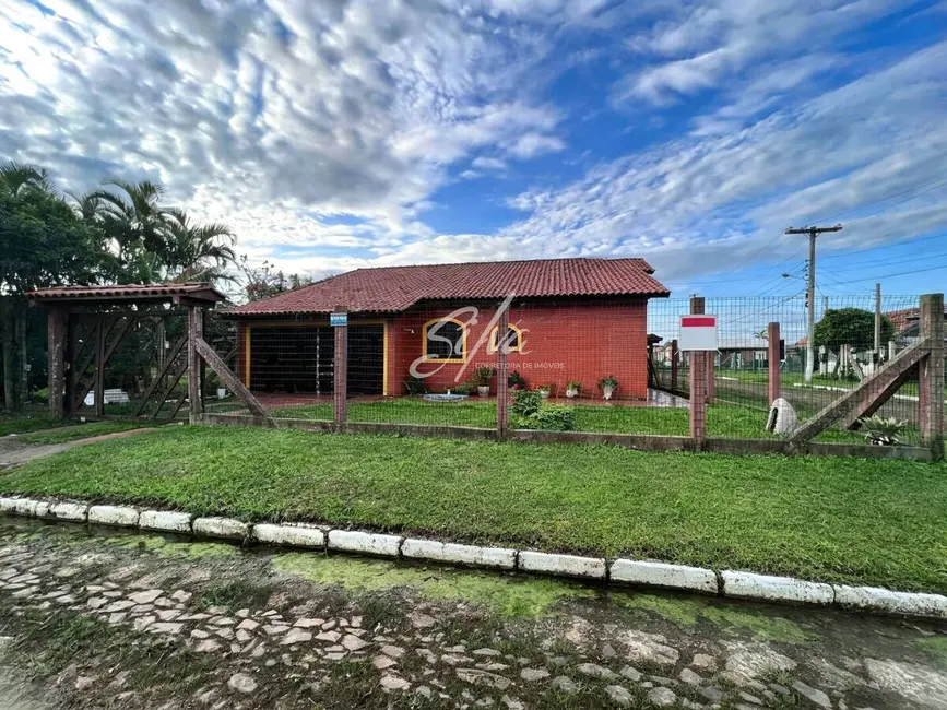 Foto 2 de Casa com 4 quartos à venda em Imbe - RS