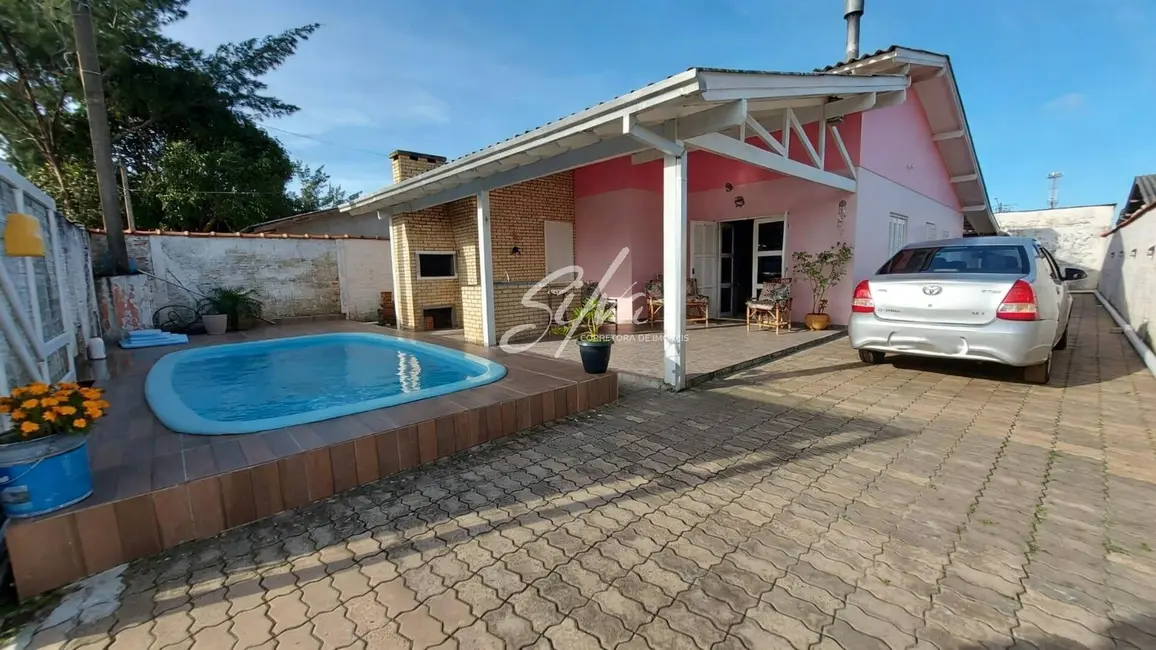 Foto 2 de Casa com 4 quartos à venda, 300m2 em Imbe - RS