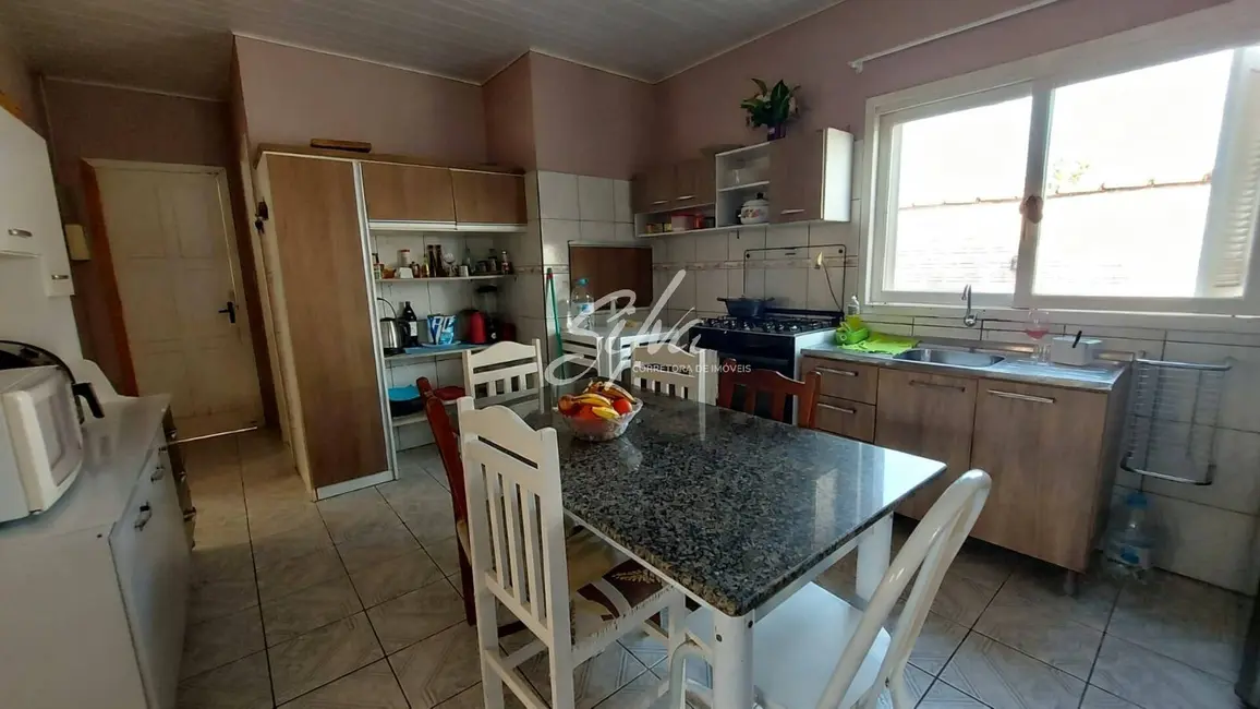 Foto 6 de Casa com 4 quartos à venda, 300m2 em Imbe - RS