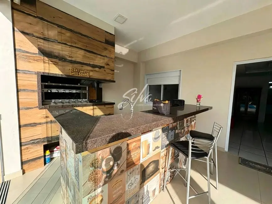 Foto 4 de Casa com 4 quartos à venda, 300m2 em Imbe - RS
