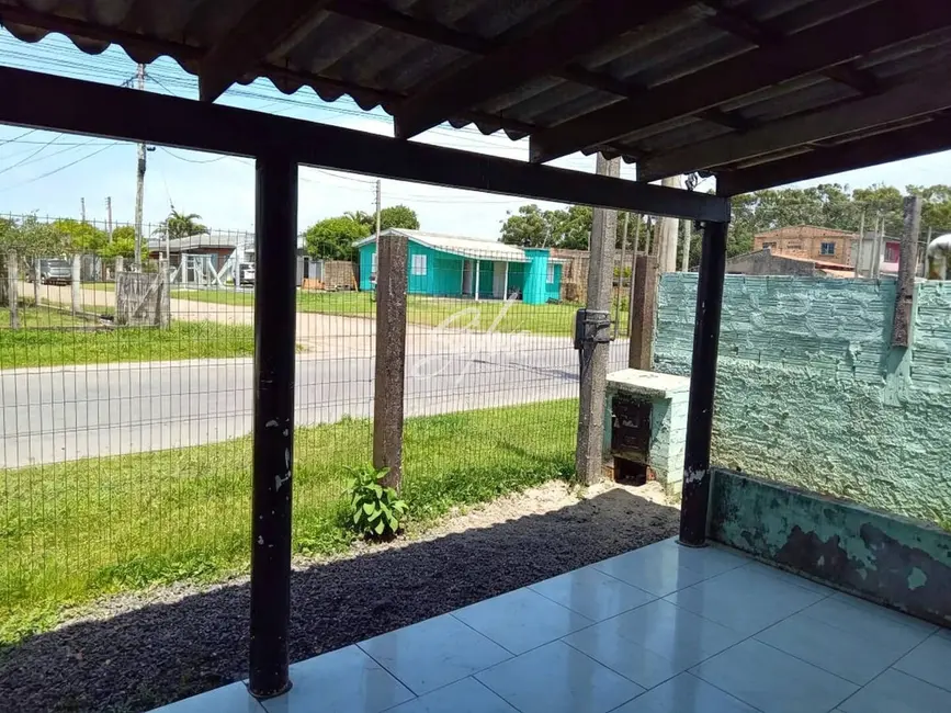 Foto 2 de Casa com 2 quartos à venda em Imbe - RS