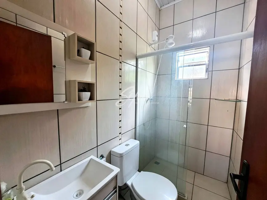 Foto 2 de Casa com 3 quartos à venda em Imbe - RS