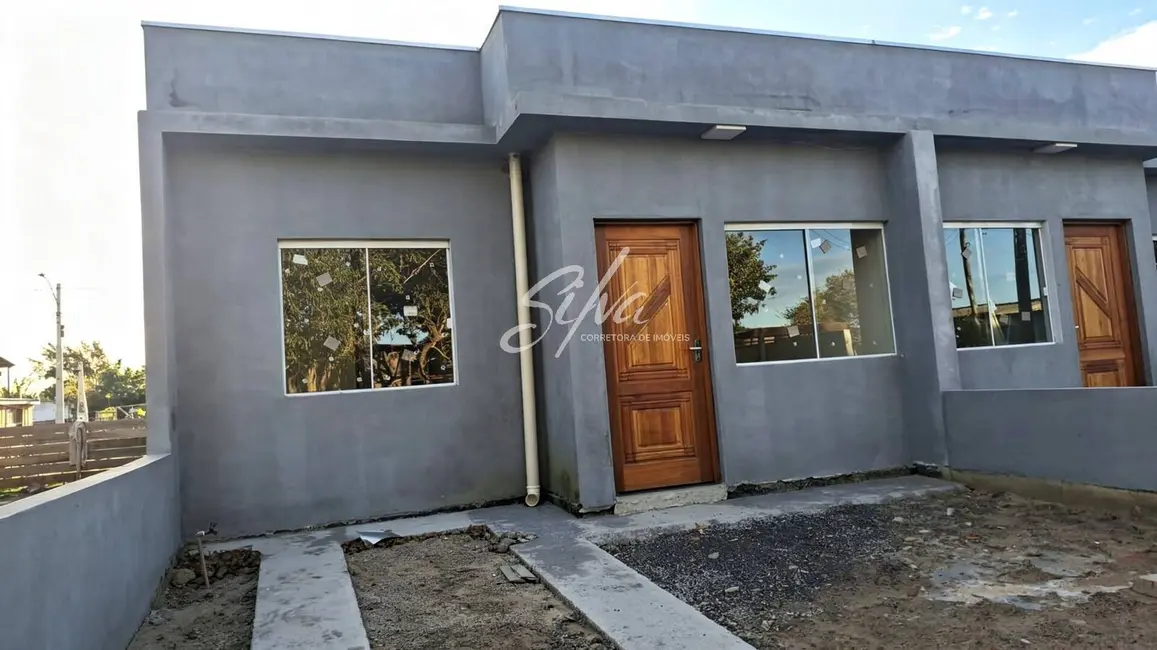 Foto 2 de Casa com 2 quartos à venda, 75m2 em Imbe - RS