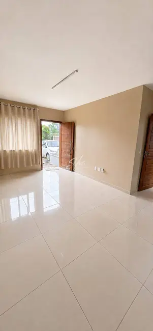 Foto 3 de Casa com 2 quartos à venda, 150m2 em Tramandai - RS