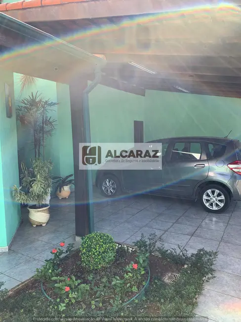 Casa com 3 quartos para alugar, 250m2 em Chácaras Rurais Santa Maria, Jacarei - SP - imagem 6 Foto 6 de Casa com 3 quartos para alugar, 250m2 em Chácaras Rurais Santa Maria, Jacarei - SP