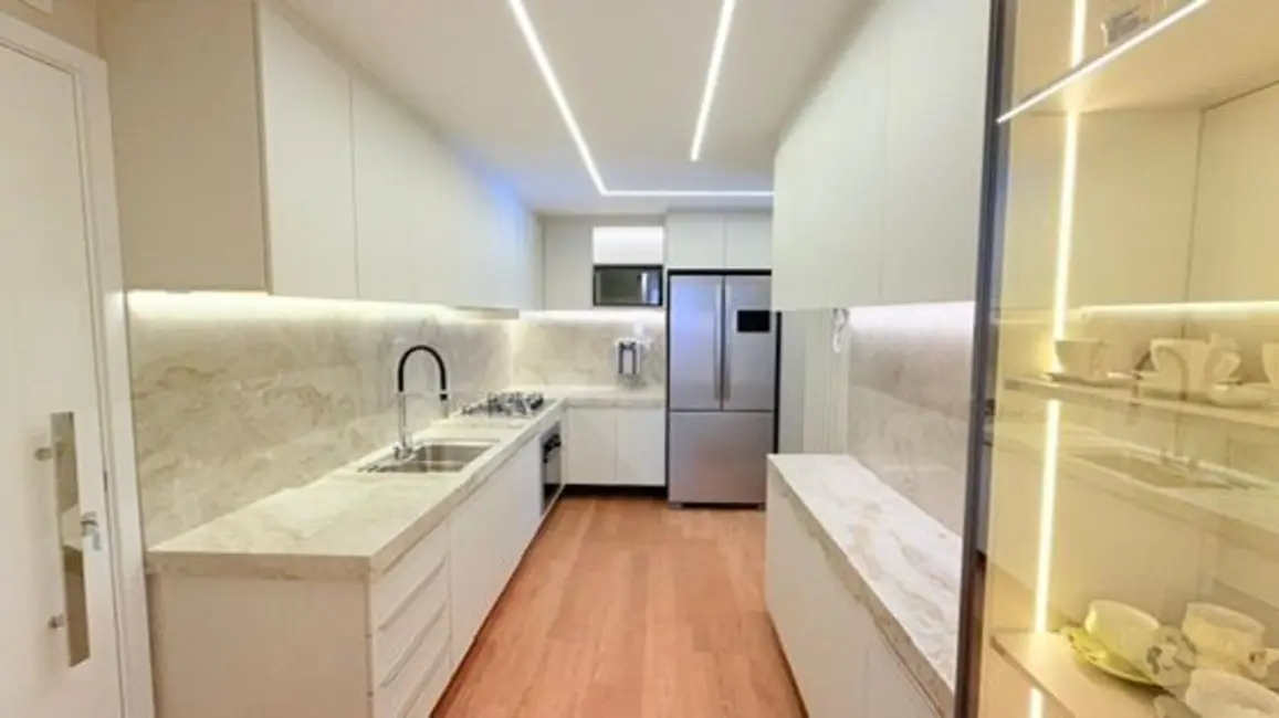 Apartamento com 4 quartos à venda, 190m2 em Praia da Costa, Vila Velha - ES - imagem 6 Foto 6 de Apartamento com 4 quartos à venda, 190m2 em Praia da Costa, Vila Velha - ES