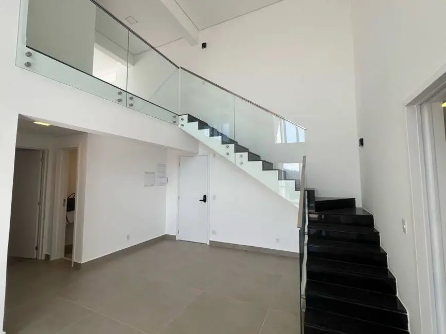 Foto 2 de Cobertura com 3 quartos à venda, 307m2 em Vila Helena, Atibaia - SP