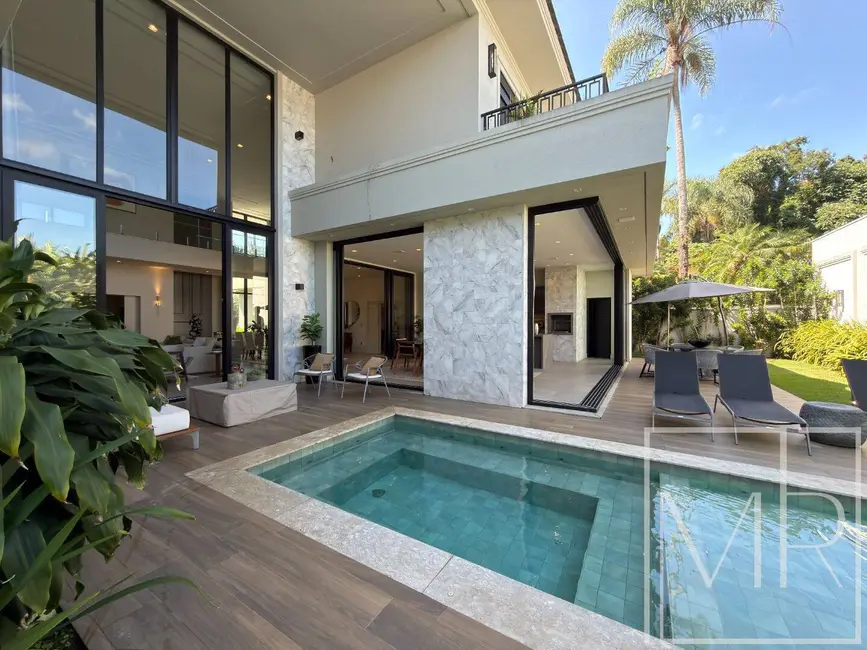 Casa com 5 quartos à venda, 800m2 em Atibaia Jardim, Atibaia - SP - imagem 2 Foto 2 de Casa com 5 quartos à venda, 800m2 em Atibaia Jardim, Atibaia - SP