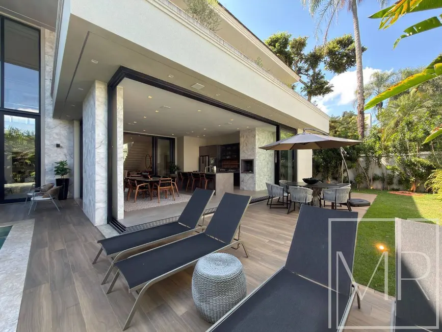 Casa com 5 quartos à venda, 800m2 em Atibaia Jardim, Atibaia - SP - imagem 4 Foto 4 de Casa com 5 quartos à venda, 800m2 em Atibaia Jardim, Atibaia - SP