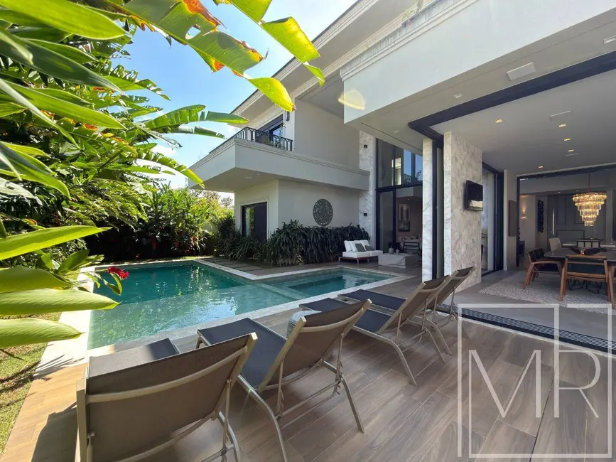 Casa com 5 quartos à venda, 800m2 em Atibaia Jardim, Atibaia - SP - imagem 3 Foto 3 de Casa com 5 quartos à venda, 800m2 em Atibaia Jardim, Atibaia - SP