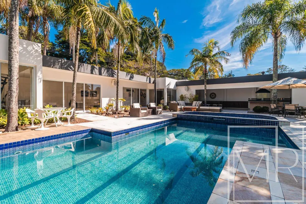 Casa de Condomínio com 4 quartos à venda, 2238m2 em CTB, Atibaia - SP - imagem 2 Foto 2 de Casa de Condomínio com 4 quartos à venda, 2238m2 em CTB, Atibaia - SP