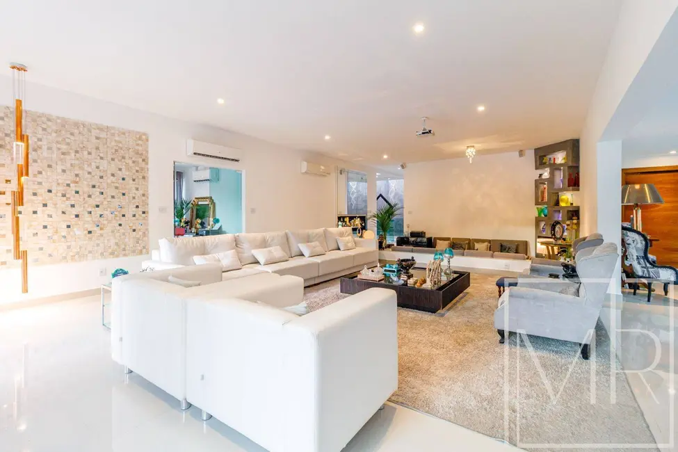 Casa com 7 quartos à venda, 1432m2 em Cachoeira, Atibaia - SP - imagem 6 Foto 6 de Casa com 7 quartos à venda, 1432m2 em Cachoeira, Atibaia - SP