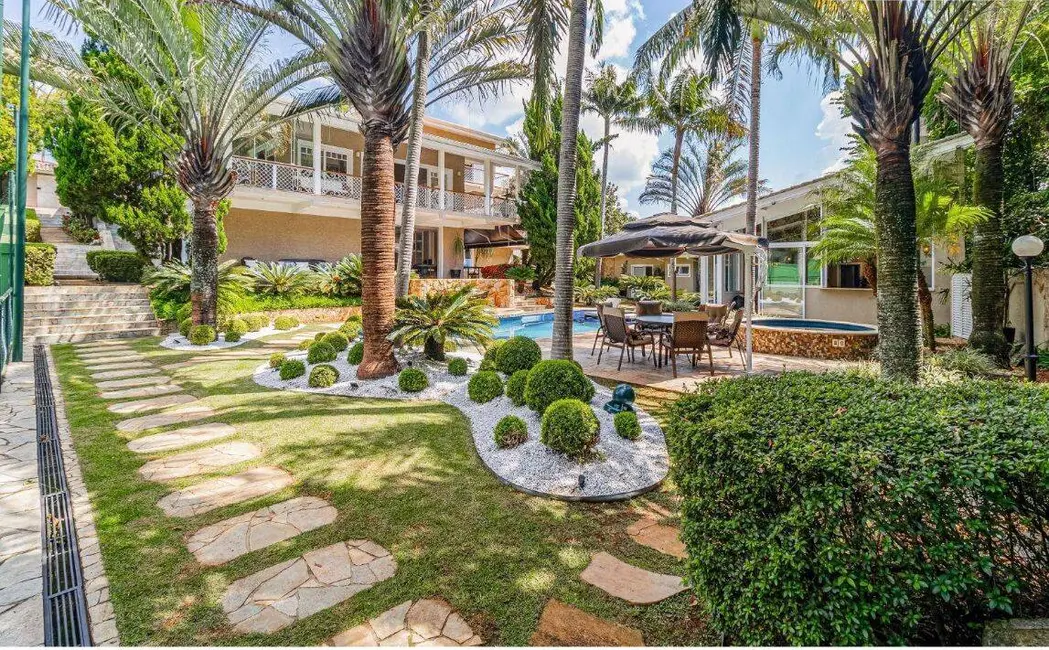 Casa com 8 quartos à venda, 2600m2 em Cachoeira, Atibaia - SP - imagem 2 Foto 2 de Casa com 8 quartos à venda, 2600m2 em Cachoeira, Atibaia - SP