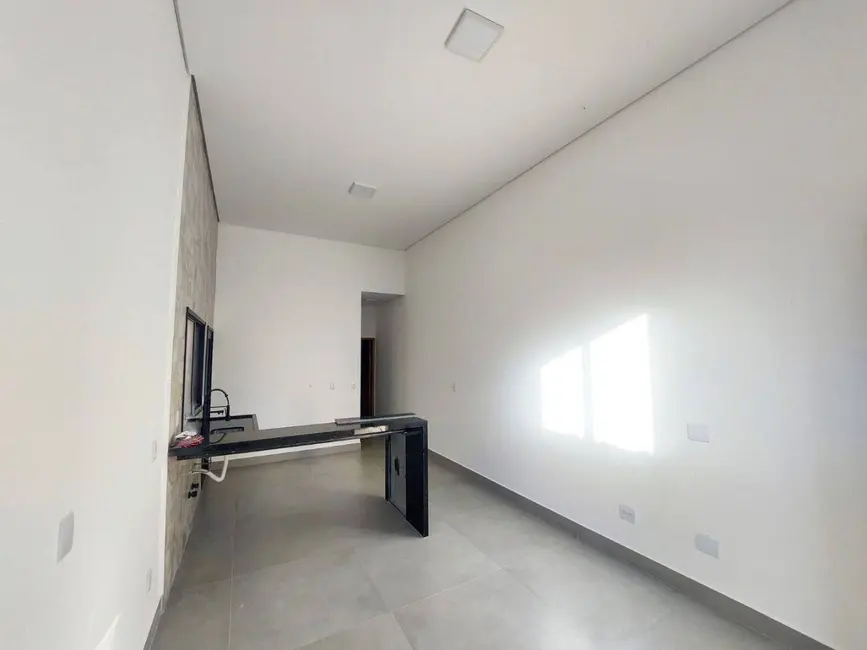 Casa com 3 quartos à venda, 200m2 em Jardim dos Pinheiros, Atibaia - SP - imagem 5 Foto 5 de Casa com 3 quartos à venda, 200m2 em Jardim dos Pinheiros, Atibaia - SP