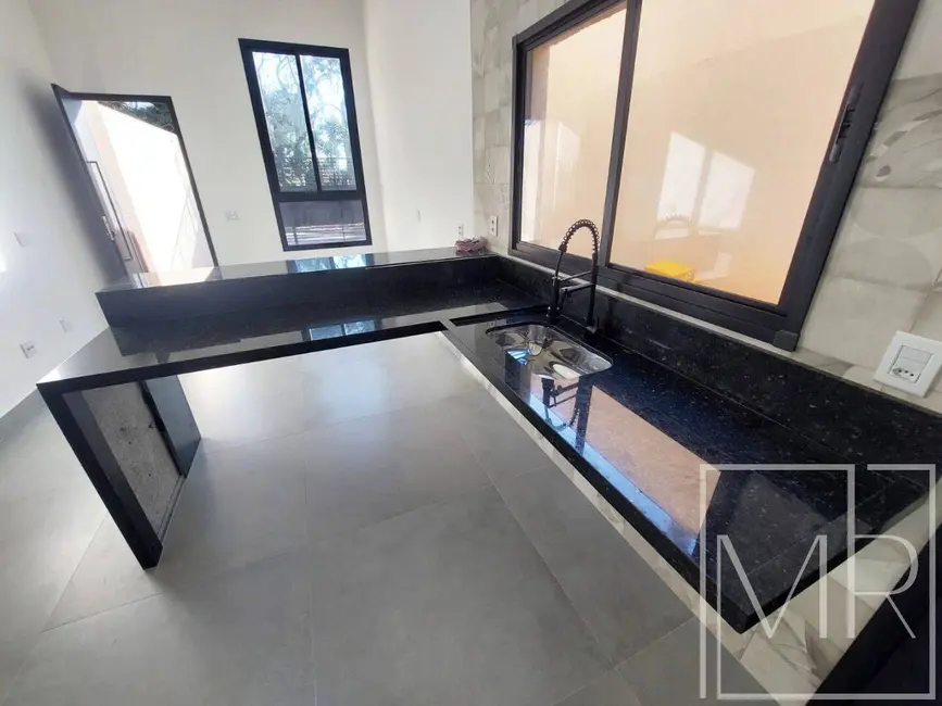Foto 2 de Casa com 3 quartos à venda, 200m2 em Jardim dos Pinheiros, Atibaia - SP