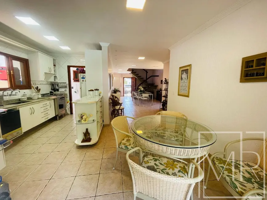 Foto 7 de Casa com 4 quartos à venda, 300m2 em Riviera de São Lourenço, Bertioga - SP