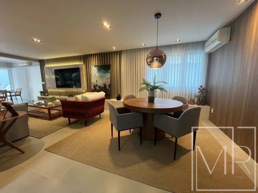 Foto 3 de Casa com 6 quartos à venda, 470m2 em Riviera de São Lourenço, Bertioga - SP