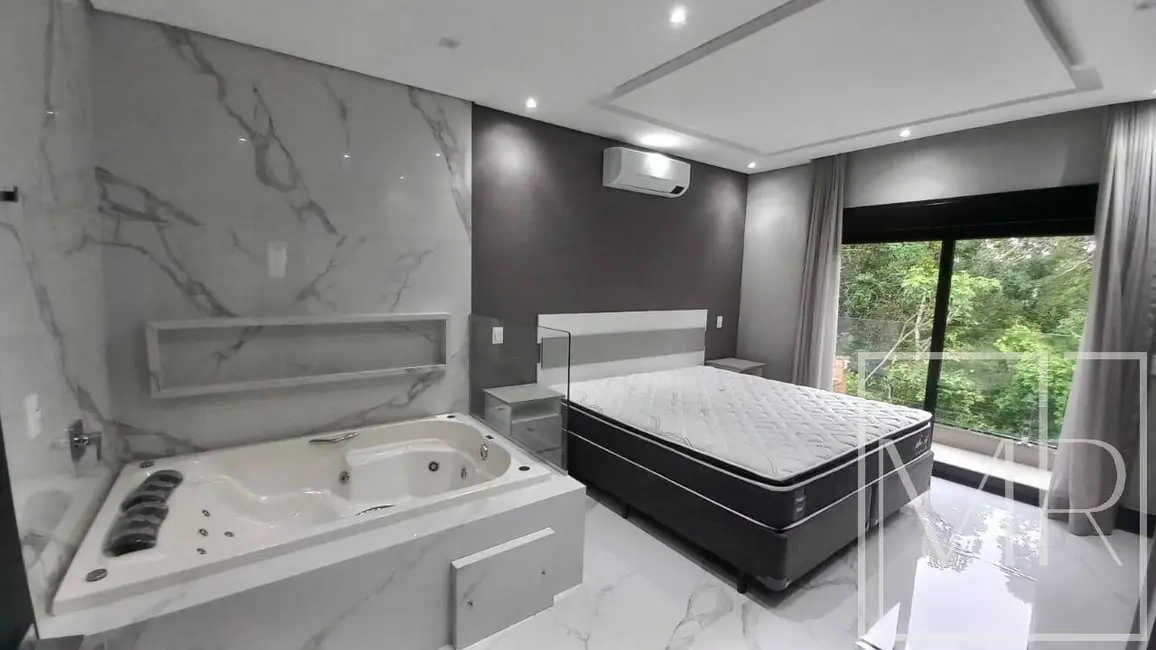Casa com 5 quartos à venda, 360m2 em Riviera de São Lourenço, Bertioga - SP - imagem 8 Foto 8 de Casa com 5 quartos à venda, 360m2 em Riviera de São Lourenço, Bertioga - SP