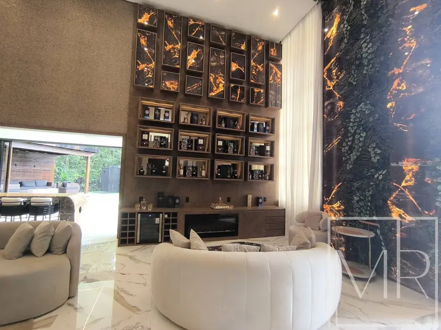 Foto 3 de Casa com 6 quartos à venda, 581m2 em Riviera de São Lourenço, Bertioga - SP