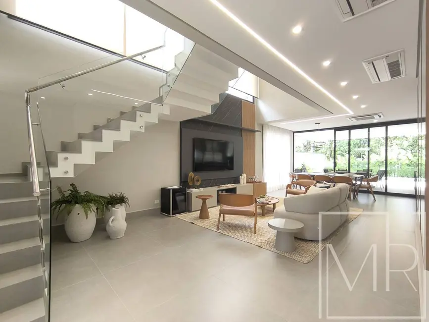 Foto 3 de Casa com 5 quartos à venda, 420m2 em Riviera de São Lourenço, Bertioga - SP