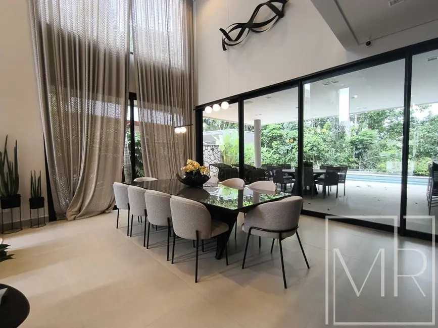 Casa com 5 quartos à venda, 500m2 em Riviera de São Lourenço, Bertioga - SP - imagem 8 Foto 8 de Casa com 5 quartos à venda, 500m2 em Riviera de São Lourenço, Bertioga - SP