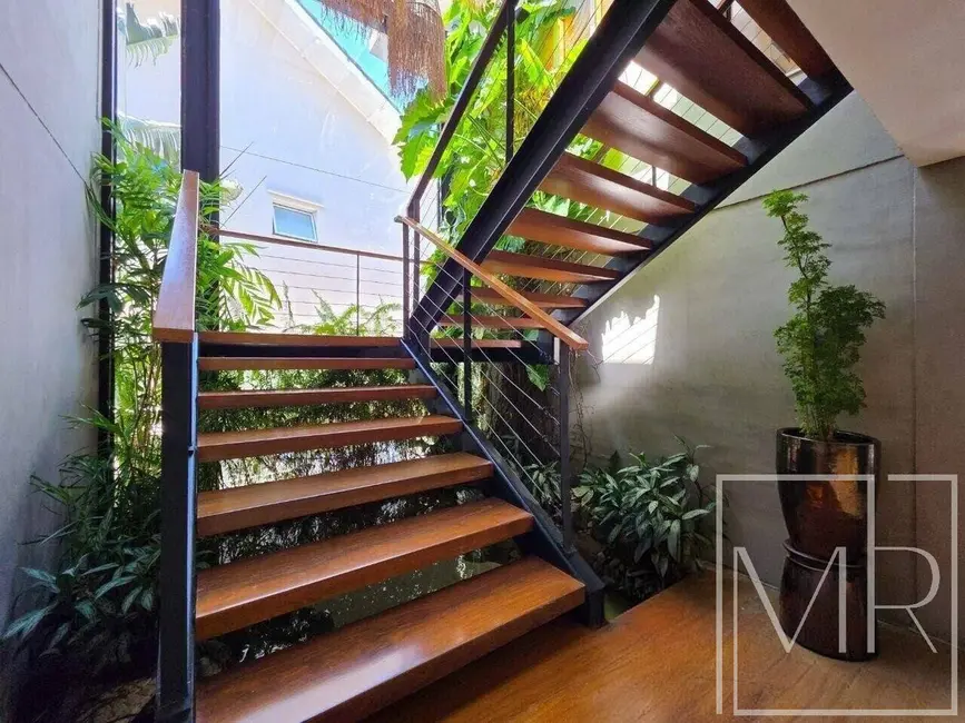 Casa com 7 quartos à venda, 942m2 em Riviera de São Lourenço, Bertioga - SP - imagem 4 Foto 4 de Casa com 7 quartos à venda, 942m2 em Riviera de São Lourenço, Bertioga - SP