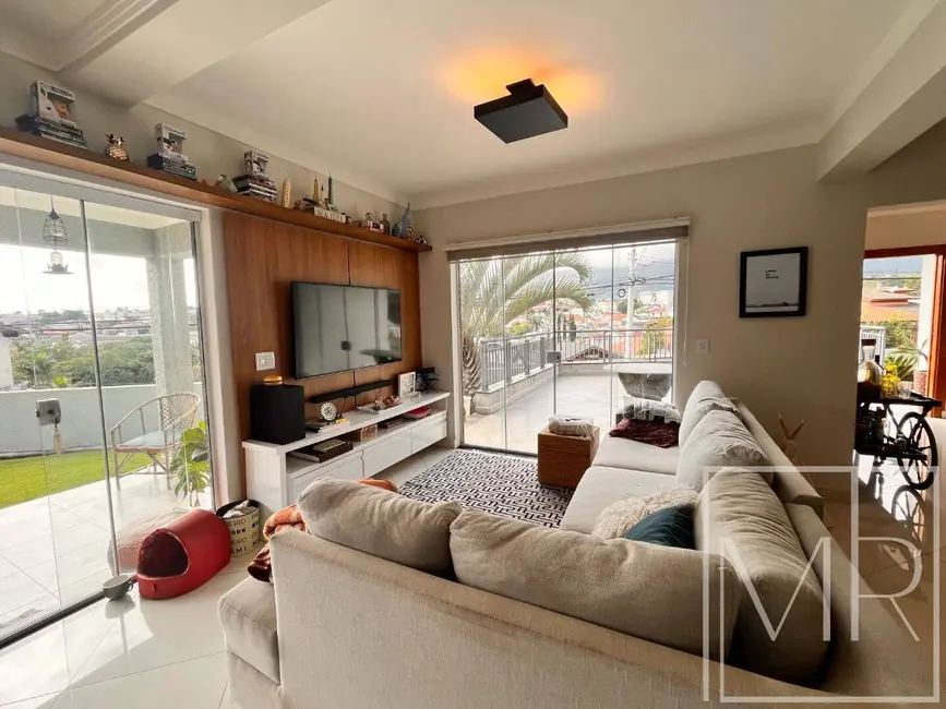 Foto 6 de Casa com 4 quartos à venda, 209m2 em Jardim Jaraguá, Atibaia - SP