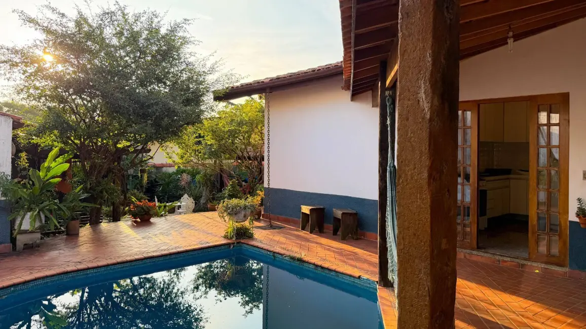 Foto 4 de Casa com 4 quartos à venda, 335m2 em Jardim do Lago, Atibaia - SP