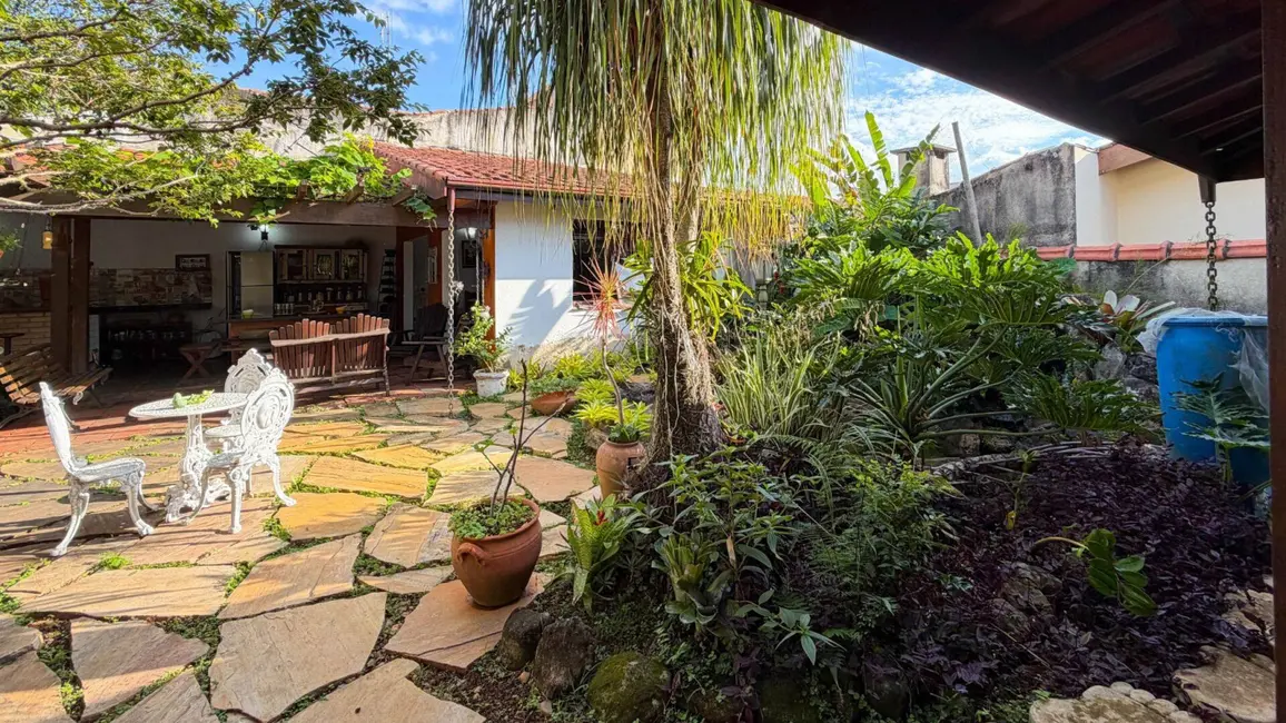 Foto 9 de Casa com 4 quartos à venda, 335m2 em Jardim do Lago, Atibaia - SP
