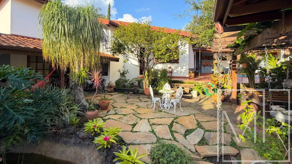 Foto 2 de Casa com 4 quartos à venda, 335m2 em Jardim do Lago, Atibaia - SP