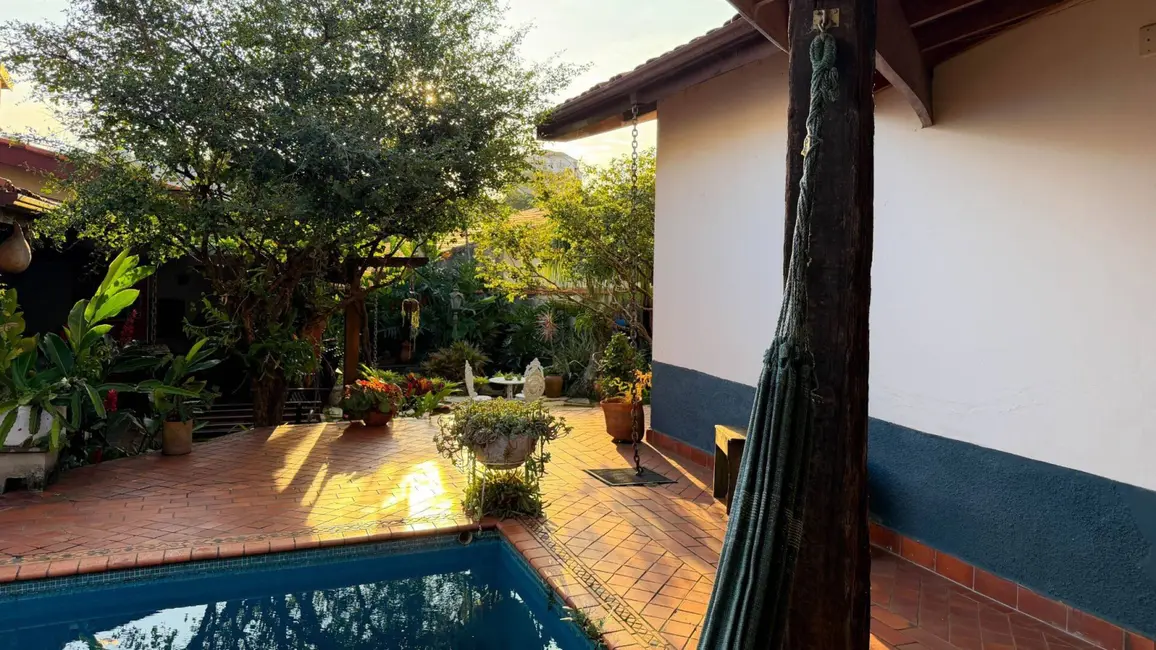Foto 8 de Casa com 4 quartos à venda, 335m2 em Jardim do Lago, Atibaia - SP