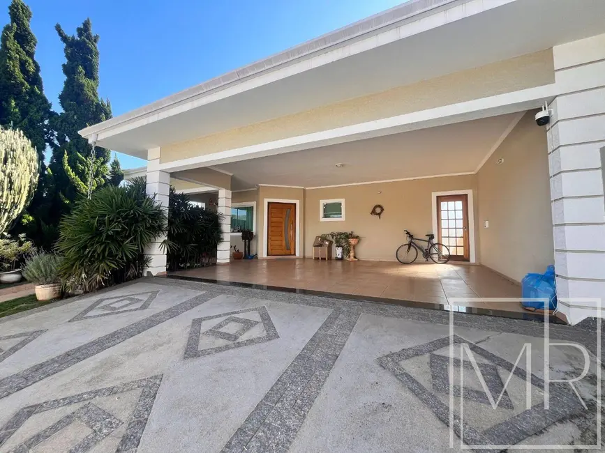 Foto 1 de Casa com 3 quartos à venda, 285m2 em Vila Santista, Atibaia - SP