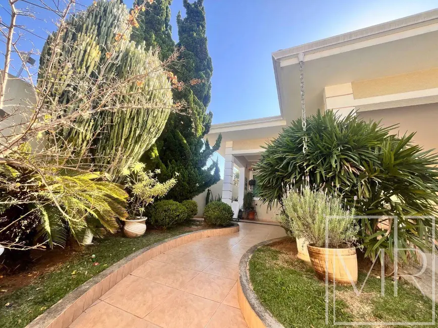Foto 4 de Casa com 3 quartos à venda, 285m2 em Vila Santista, Atibaia - SP