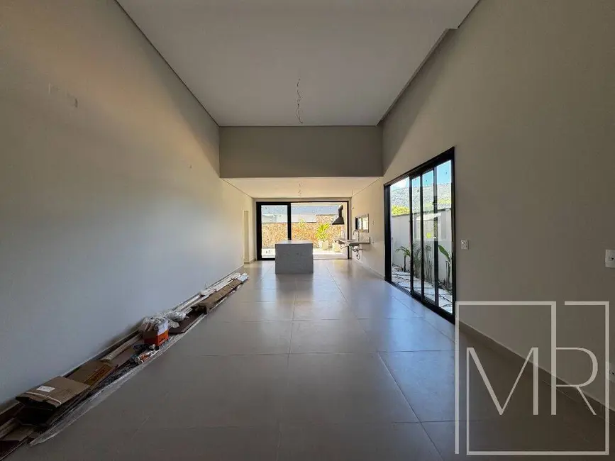 Foto 4 de Casa com 3 quartos à venda, 200m2 em Atibaia - SP