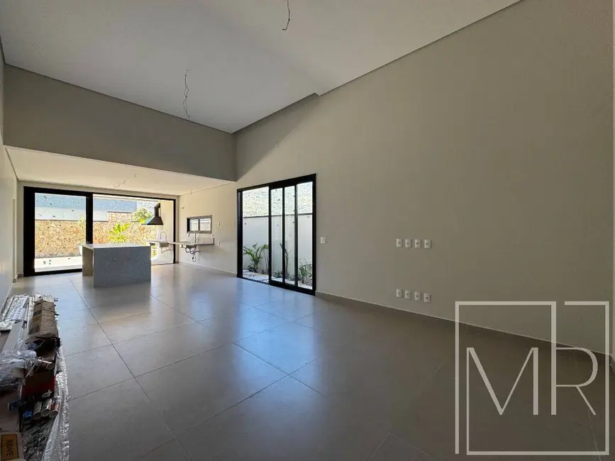 Foto 3 de Casa com 3 quartos à venda, 200m2 em Atibaia - SP